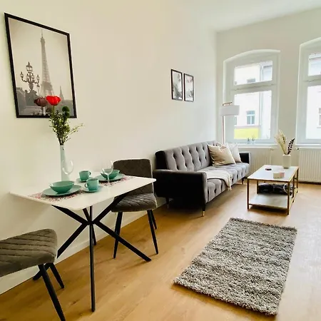 Stilvolles In Zentraler Lage - Smart-tv, Queensize-bett, Altbaustil, Kueche In City-naehe * Ερφούρτη
